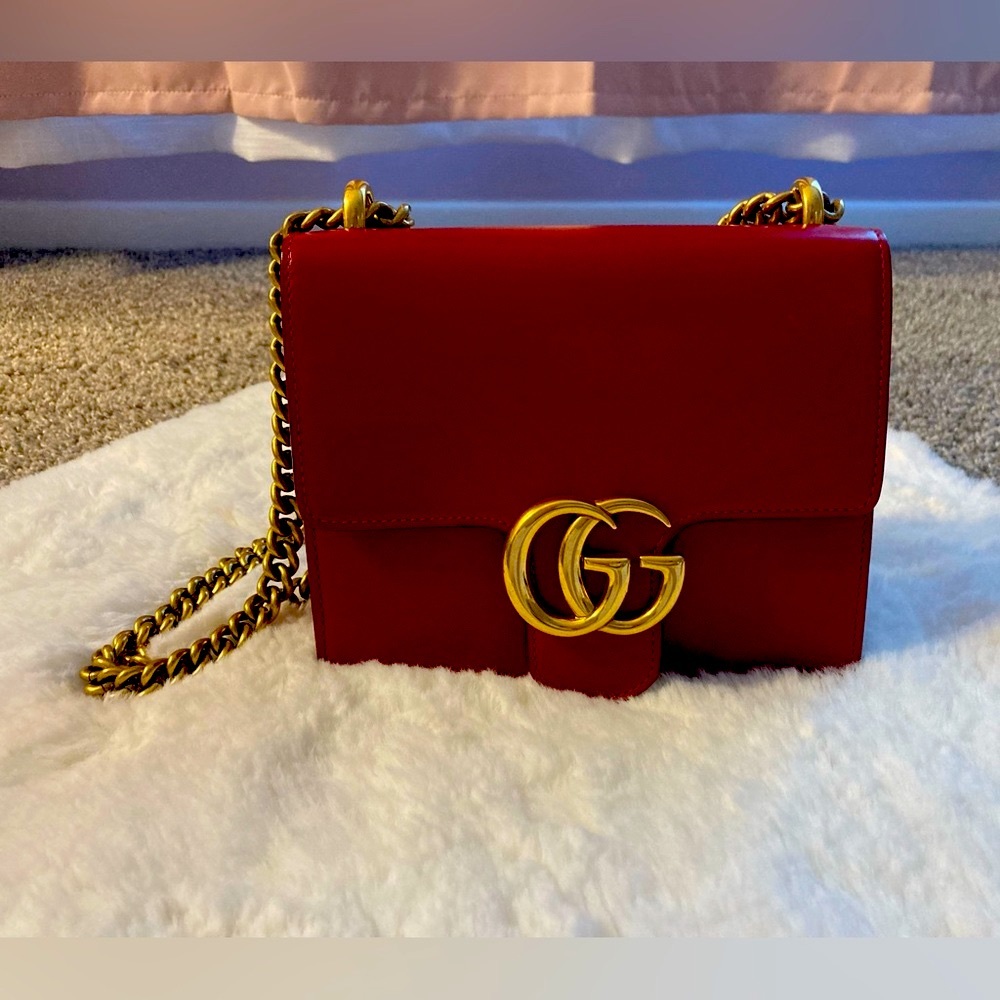 Gucci Chain Bag 100 Authentic Red Gem